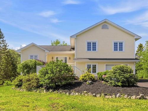 155 Grinstead Lane, Stillwater Lake, NS 