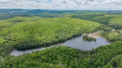 Ch. du Lac-à-la-Croix  Boileau, QC J0V 1N0