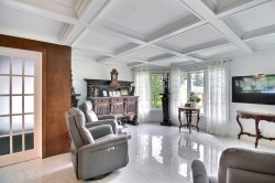 Salon - 