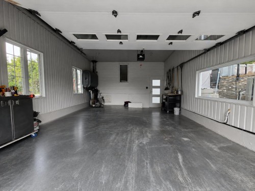 Garage - 82 11E Rang, Adstock, QC - Indoor Photo Showing Garage