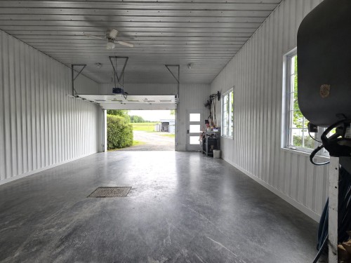 Garage - 82 11E Rang, Adstock, QC - Indoor Photo Showing Garage
