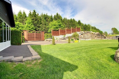 Courtyard - 82 11E Rang, Adstock, QC 