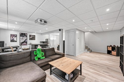 Salle familiale - 165 Rue Pierre, Sainte-Sabine, QC - Indoor