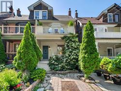 121 IVY AVENUE Toronto, ON M4L 2H8