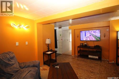 641 Railway Avenue, Eastend, SK 