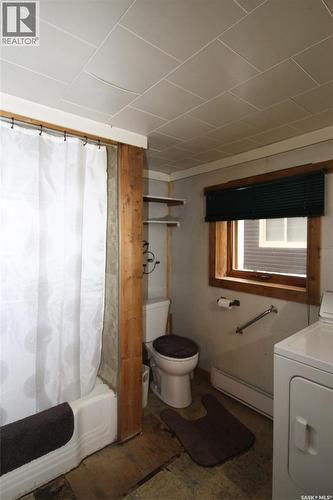 641 Railway Avenue, Eastend, SK 
