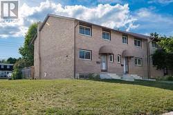 1 - 328 WICKSTEAD AVENUE North Bay (Birchaven), ON P1A 3L8