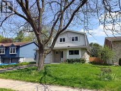 34 WOODRIDGE DRIVE Guelph (Willow West/Sugarbush/West Acres), ON N1H 7E2