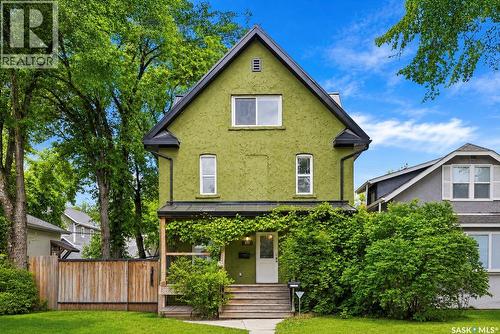 212 25th STREET W  Saskatoon, SK S7L 0C4
