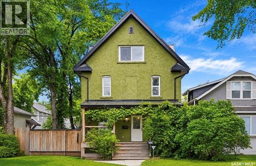 212 25th STREET W  Saskatoon, SK S7L 0C4