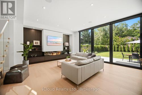1590 Kenmuir Avenue, Mississauga, ON 