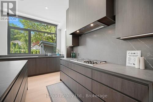 1590 Kenmuir Avenue, Mississauga, ON 