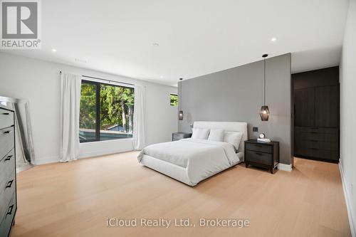 1590 Kenmuir Avenue, Mississauga, ON 