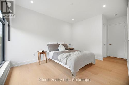 1590 Kenmuir Avenue, Mississauga, ON 