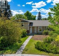 452 PARKRIDGE Rise SE  Calgary, AB T2J 5C3