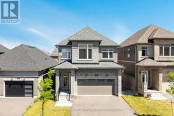 10 BARNYARD TRAIL Barrie, ON L9J 0Y1