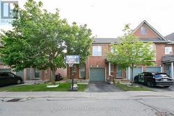 38 - 770 OTHELLO COURT E  Mississauga, ON L5W 1Y2