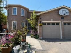 16 DOMINY DRIVE Ajax, ON L1T 3H6