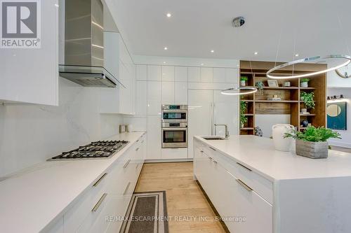 2104 Devon Road, Oakville, ON 