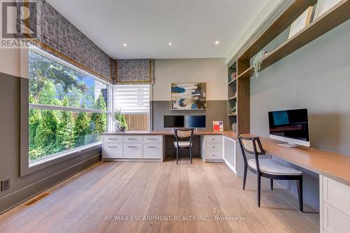 2104 Devon Road, Oakville, ON 
