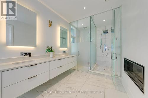 2104 Devon Road, Oakville, ON 
