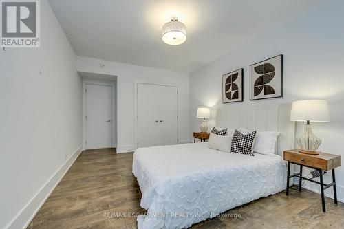 2104 Devon Road, Oakville, ON 