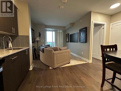 2118 - 2550 SIMCOE STREET N  Oshawa (Windfields), ON L1L 0R5