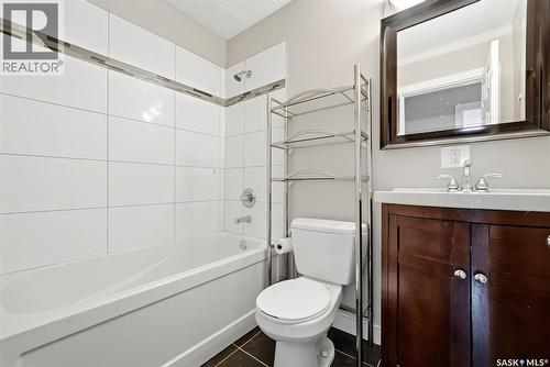 3 230 Broadway Avenue E, Regina, SK 