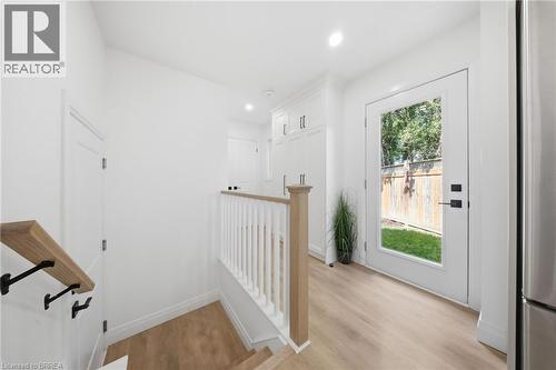 21 Sandy Row, Brantford, ON 