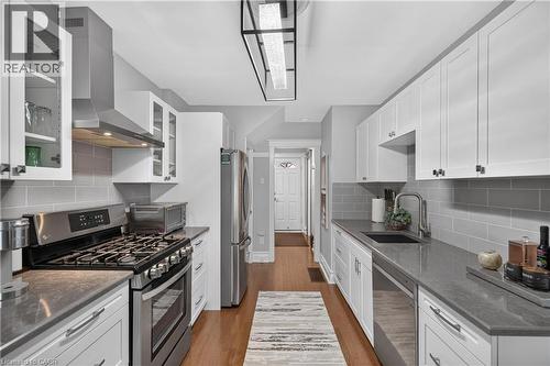 55 Cameron Avenue N, Hamilton, ON 