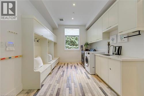 Laundry room - 2104 Devon Road, Oakville, ON - Indoor Photo Showing Laundry Room