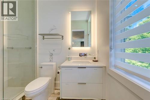 Bathroom - 2104 Devon Road, Oakville, ON - Indoor Photo Showing Bathroom