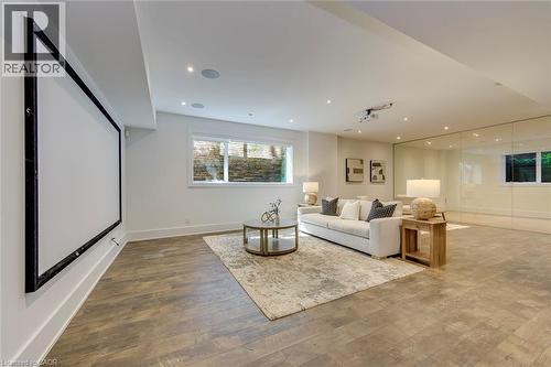 2104 Devon Road, Oakville, ON - Indoor Photo Showing Living Room