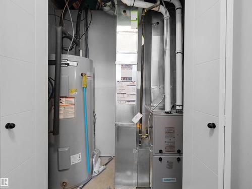 1230 Aster Bv Nw, Edmonton, AB 