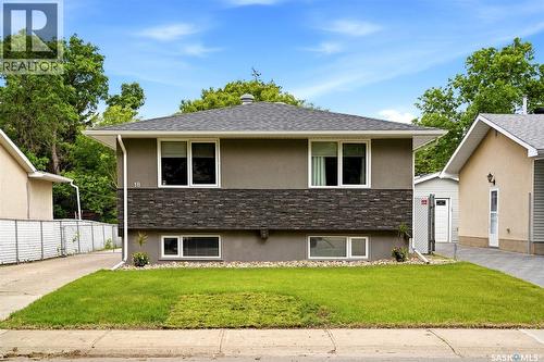 18 Fisher STREET  Regina, SK S4N 1N6