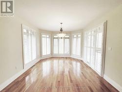 Large Eat-In-Breakfast Area - 