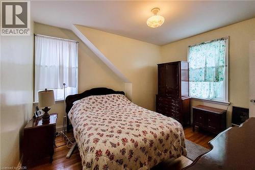 12 East 27Th Street, Hamilton, ON 