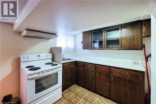12 East 27Th Street, Hamilton, ON 