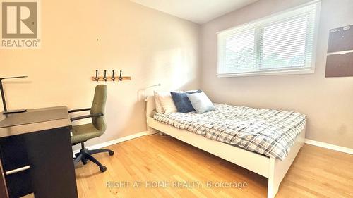 989 Goren Avenue, Ottawa, ON 