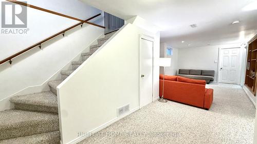 989 Goren Avenue, Ottawa, ON 