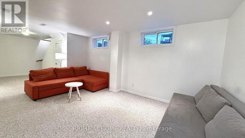 989 Goren Avenue, Ottawa, ON 