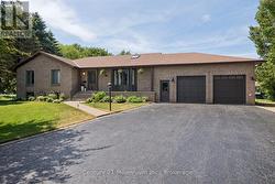 4 BLACKBURN AVENUE Clearview (Nottawa), ON L0M 1P0