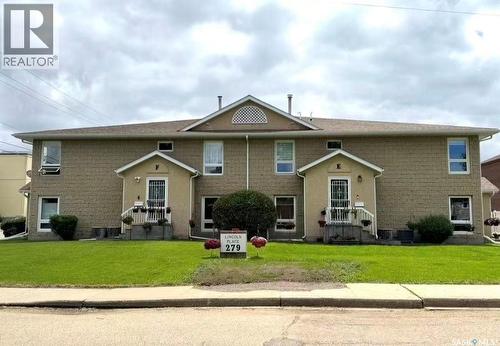 H 279 Hochelaga STREET E  Moose Jaw, SK S6H 0N9