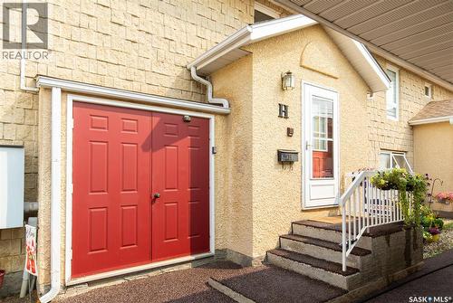 H 279 Hochelaga STREET E  Moose Jaw, SK S6H 0N9