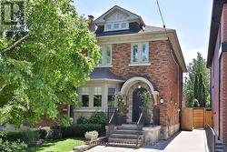 73 ELWOOD BOULEVARD Toronto, ON M5N 1G9