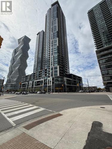 3810 - 510 CURRAN PLACE  Mississauga, ON L5B 0J8