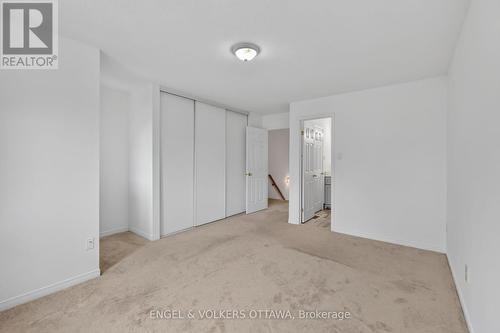 104 Manhattan Crescent, Ottawa, ON 