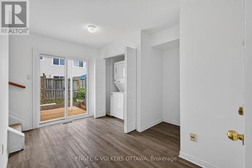 104 Manhattan Crescent, Ottawa, ON 