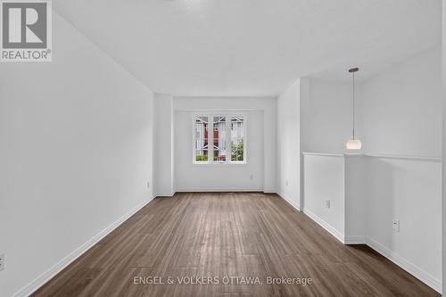 104 Manhattan Crescent, Ottawa, ON 