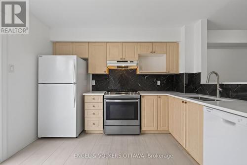 104 Manhattan Crescent, Ottawa, ON 